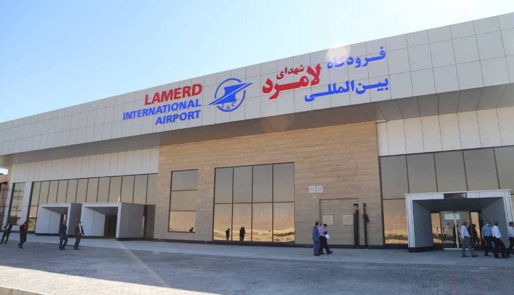 خسارت طوفان به فرودگاه بین‌المللی شهدای لامرد