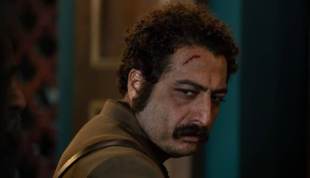 چهره ها/ عکس هنری بازیگر شکارگاه در ترکیبی از نور و تاریکی