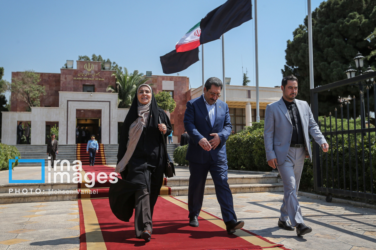 عکس/ بدرقه رئیس‌جمهور در سفر به پاکستان