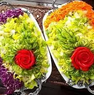 بدون ابزار خاصی سالادتو تزئین کن!