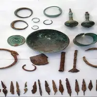 کشف ۲۰ شیء تاریخی و دستگیری 3 حفار غیرمجاز در همدان