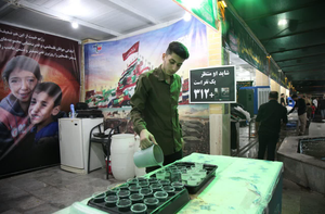 عکس/ خدمت‌رسانی موکب شهدای دانشجو در اندیمشک 