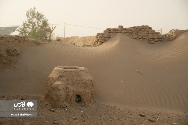 عکس/ طوفان شن در روستای ملاعلی زابل