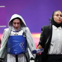 از پزشکی تا تشویق به سیلی زدن؛ مبینا نعمت‌زاده چه می‌خواهد؟