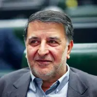 یوسفیان ملا: سیاسیون عزت و آبروی کشور را در اولویت قرار دهند