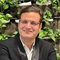 عبدالله مومنی به طور موقت آزاد شد