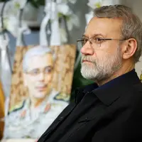 دیدار علی لاریجانی با خانواده شهیدان باقری و سلامی