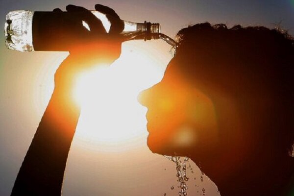 ثبت دمای بالای ۴۰ درجه در ۱۰ شهر اصفهان؛ گرما دست‌بردار نیست