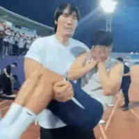 غول ۲۱۸ سانتی‌متری تاتنهام را غافلگیر کرد!
