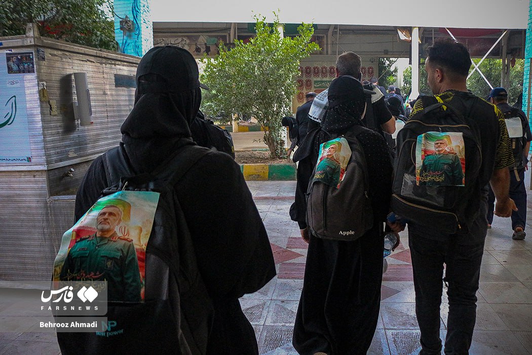  این دل‌ها از خسروی به کربلا پر می‌کشند