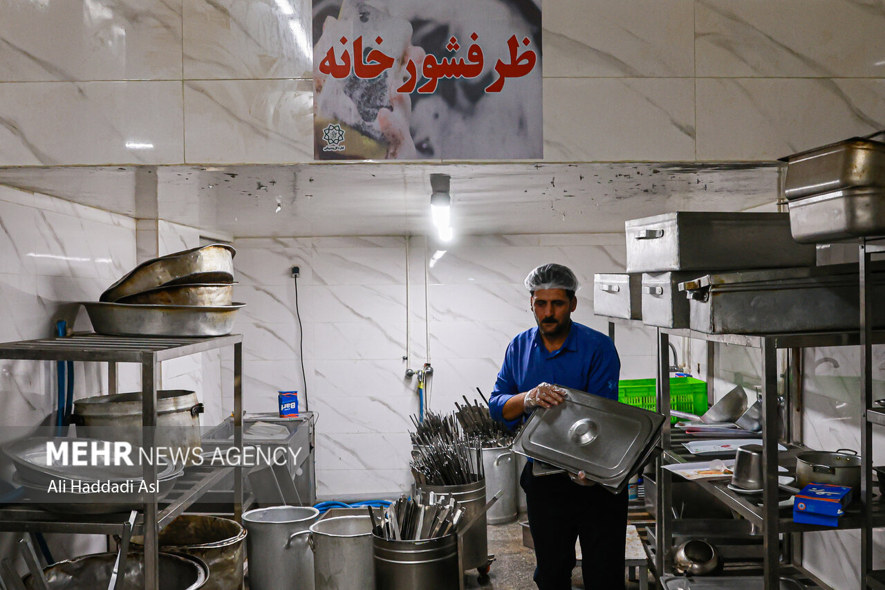 عکس/ آشپزخانه مرکزی طبخ غذای جنگ زدگان جنگ با رژیم صهیونی