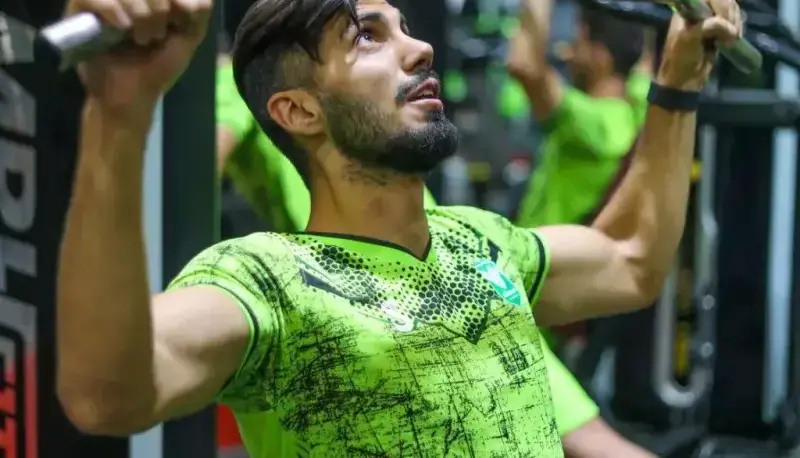 درخواست مدافع باتجربه؛ استادیوم را پر کنید
