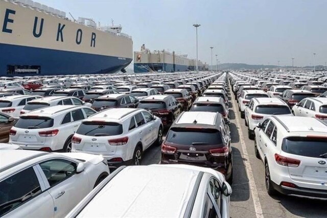 اجرای آیین‌نامه جدید واردات خودرو موقتا متوقف شد؛ بازگشت تعرفه به ۱۰۰ درصد!