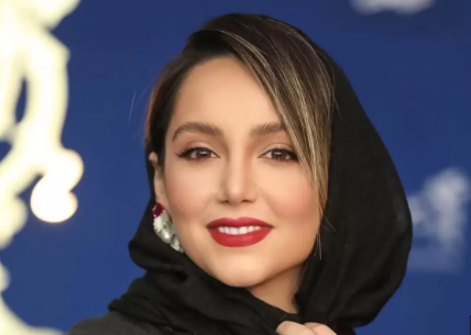 چهره ها/ استایل جذاب نازنین بیاتی در مهمانی چهره مشهور