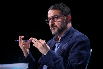 روایت نماینده تهران از دو مرتبه تذکر به احمدیان دبیر پیشین شعام؛ در اندازه اعتماد امام خامنه‌ای ظاهر نشده بودند!