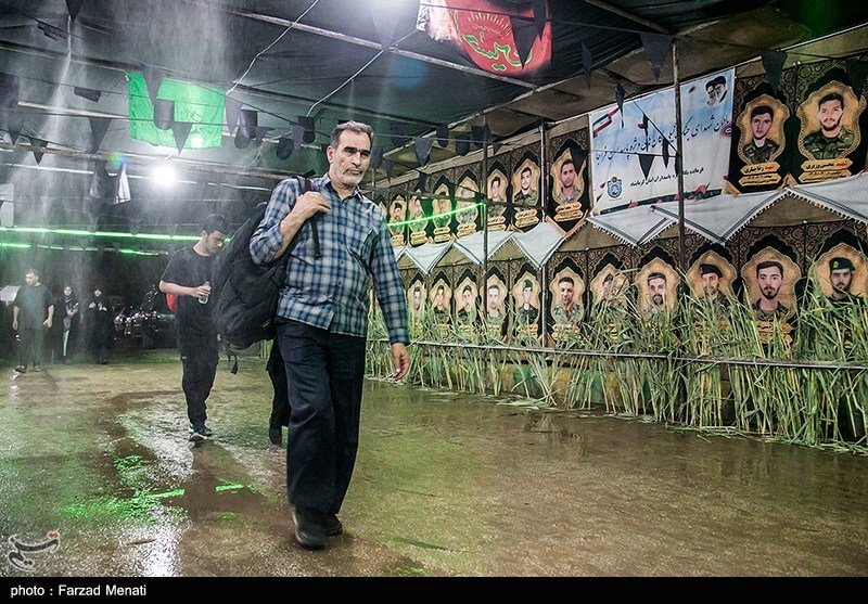 عکس/ عبور شبانه زائران اربعین حسینی از مرز خسروی