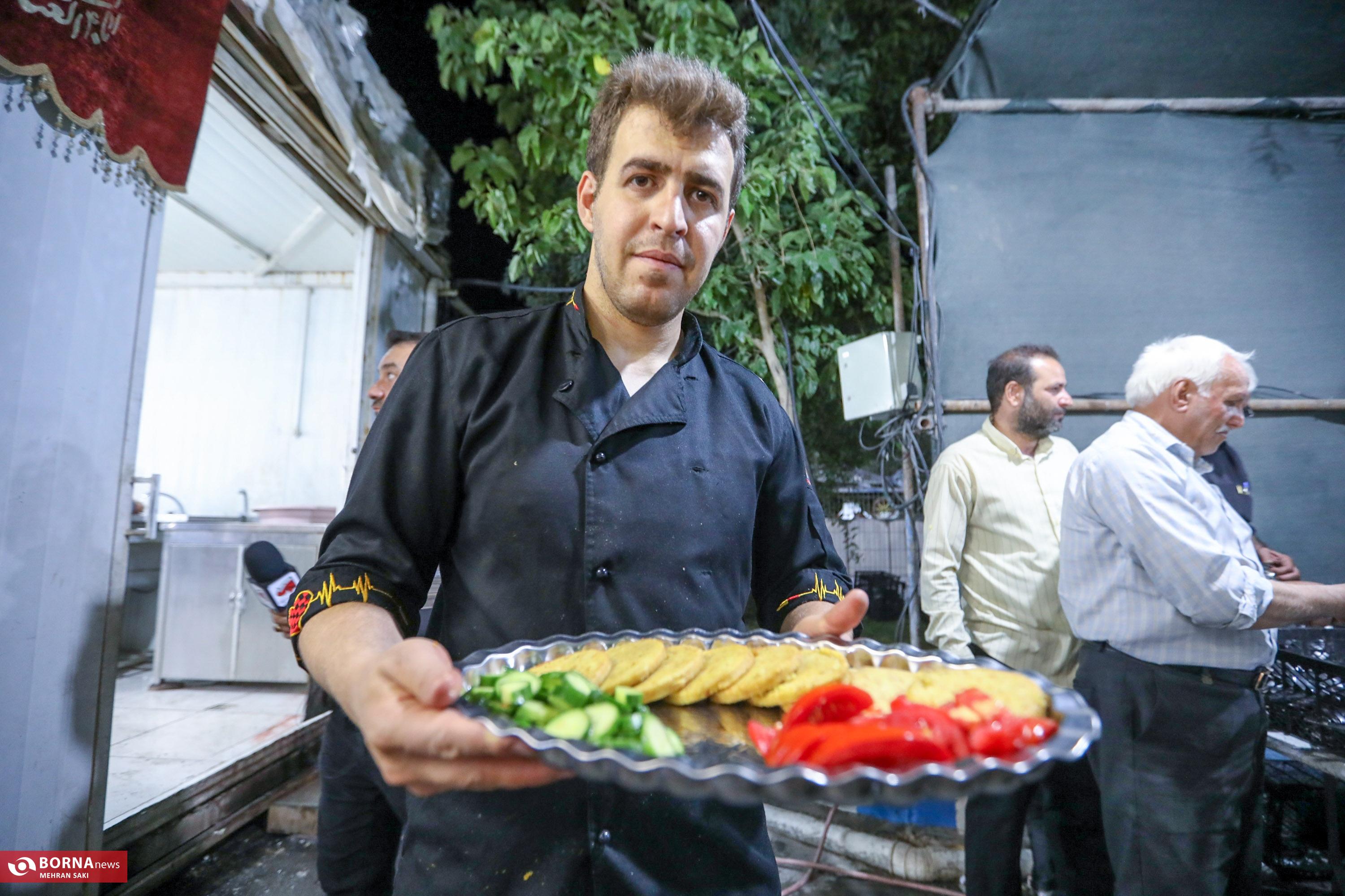 عکس/ خدمت‌رسانی موکب مدافعان حرم به زائران اربعین در اراک