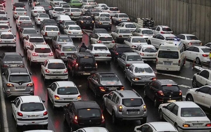 ترافیک سنگین در جاده چالوس، آزادراه تهران–شمال به سمت شمال