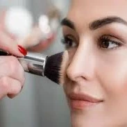 چگونه رژ گونه بزنیم تا طبیعی و دلنشین باشیم؟