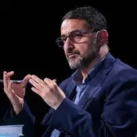 روایت نماینده تهران از دو مرتبه تذکر به احمدیان دبیر پیشین شعام؛ در اندازه اعتماد امام خامنه‌ای ظاهر نشده بودند!