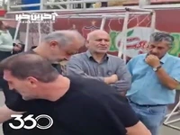 حضور ساپینتو، سرمربی استقلال و رضا درویش، مدیرعامل پرسپولیس، در ورزشکاه درفشی‌فر برای تماشای داربی امیدها