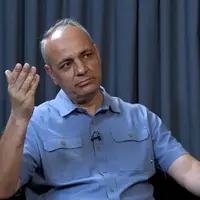 زیدآبادی: اگر جلیلی مخالف سیاست‌های رسمی است، در درون دستگاه قدرت چه می‌کند؟