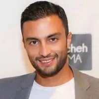 چهره ها/ تیپ بانمکِ امیر جدیدی در عکس کودکی‌اش