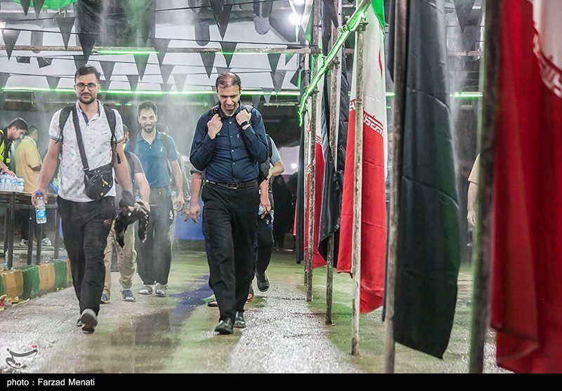 عکس/ عبور شبانه زائران اربعین حسینی از مرز خسروی