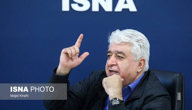 حسین شمس: شگفتی پشت شگفتی در حال رقم خوردن است