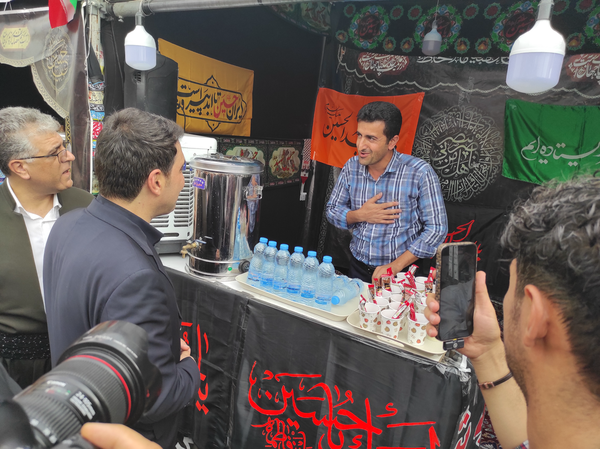 عکس/ بازدید میدانی استاندار کردستان از خدمات‌رسانی به زائران در مرز باشماق