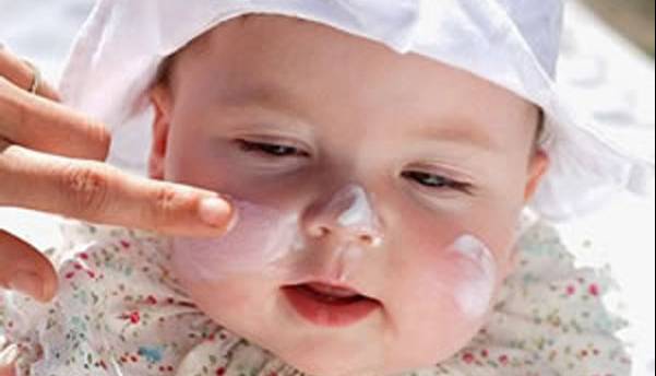 آفتاب سوختگی در کودکی، خطر ابتلا به سرطان پوست را افزایش می‌دهد