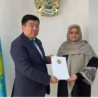 سرکنسول جدید ایران در آلماتی روانامه خود را تسلیم کرد 
