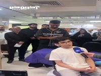 وقتی رامین رضاییان با حضور در بخش کودکان سرطانی دل هوادارش، امیرعلی را شاد کرد