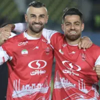 بازیکن پرسپولیس با گارد محافظ در لیگ