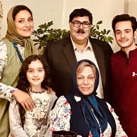 پسرم انقدر حرص نخور!