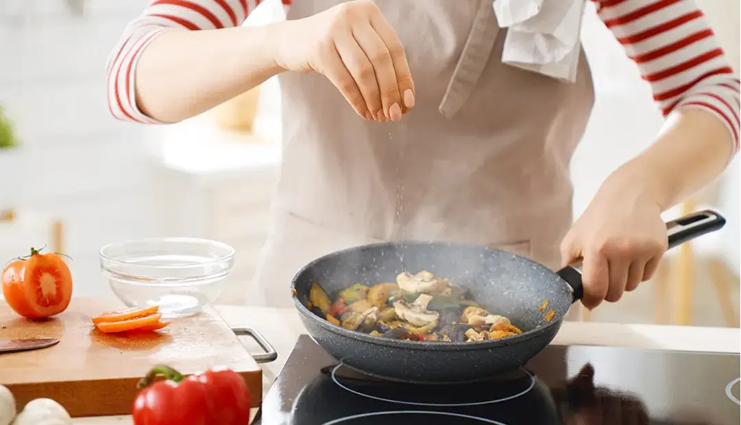 تأثیر شگفت‌انگیز غذای خانگی؛ پرهیز از فست‌فود می‌تواند کاهش وزن را دوبرابر کند