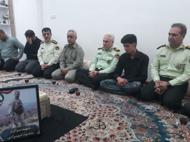 دیدار فرمانده یگان سازمان حفاظت محیطزیست با خانواده شهید شهمرادی