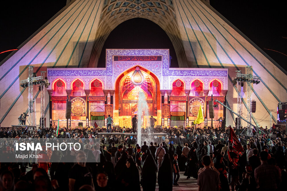 عکس/ آیین بدرقه زائرین حسینی در میدان آزادی تهران