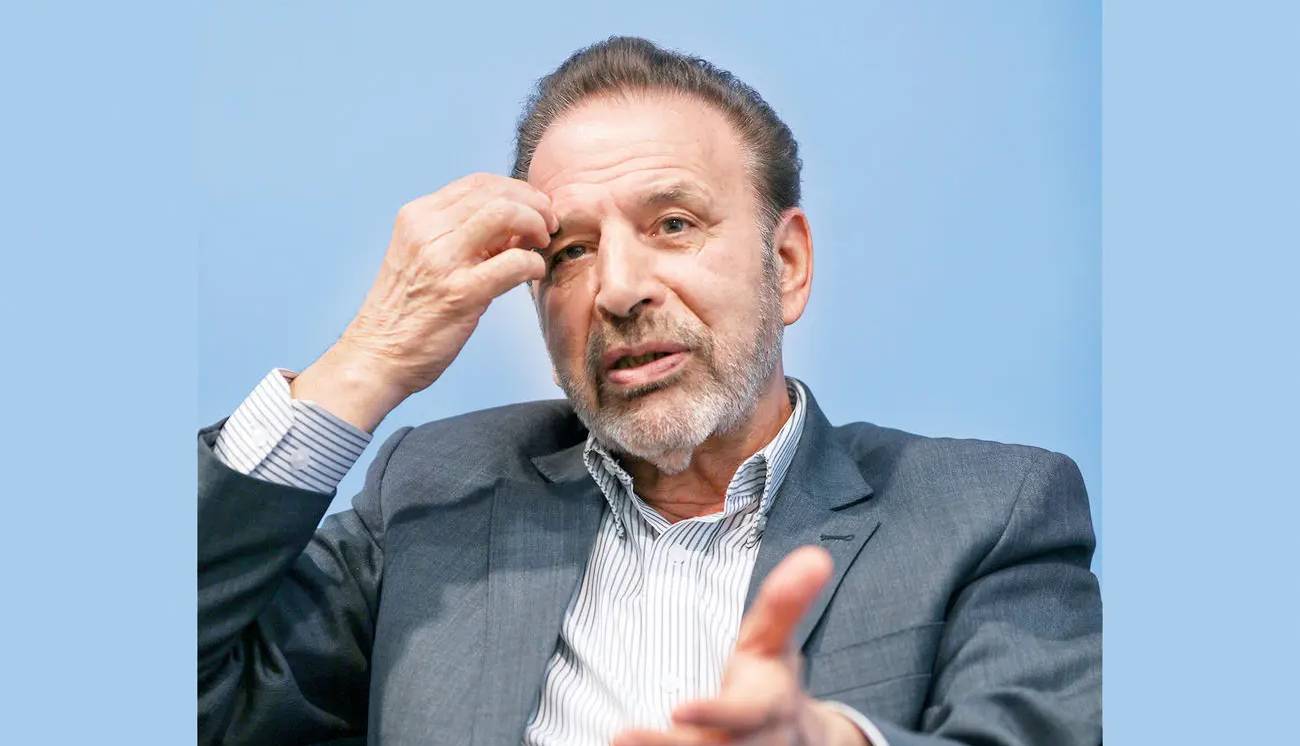 همهچیز دست دولت نیست