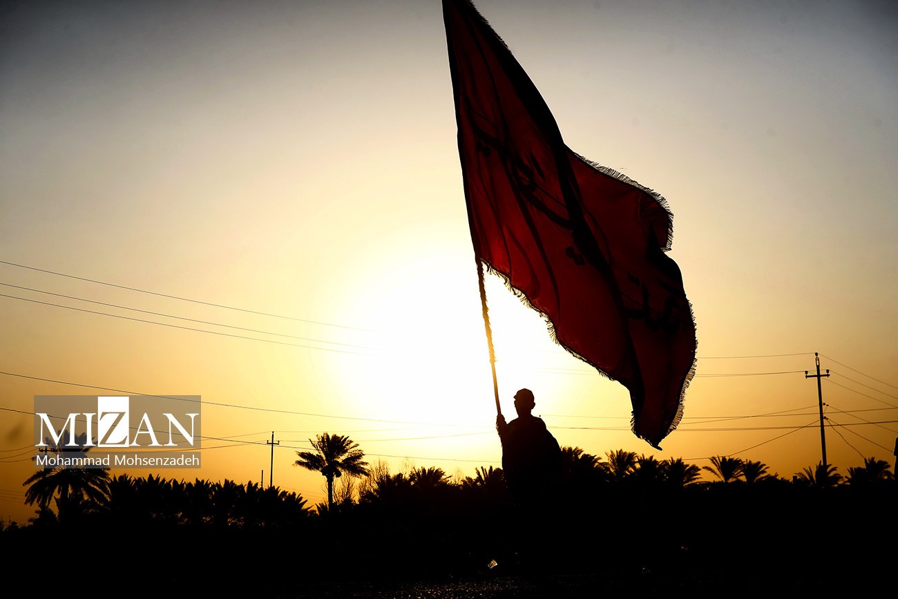 زائران اربعین حسینی در مسیر نعمانیه