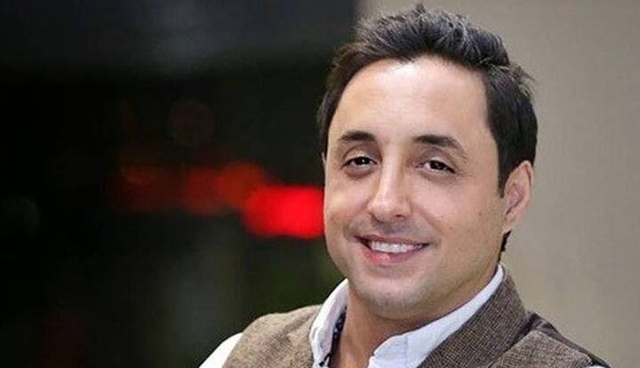 رامبد جوان وقتی می خواهد تمرکز کند، روی تخت دراز می کشد و با مراجعانش حرف می زند!
