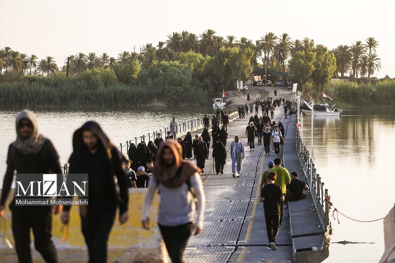 زائران اربعین حسینی در مسیر نعمانیه