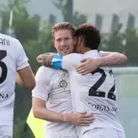 اولین گلهای کوین در ناپولی؛ هم با راست، هم با چپ