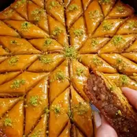 با این باقلوای استانبولی مواظب انگشتات باش