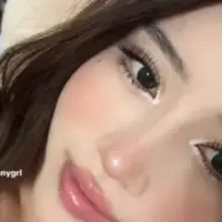 آرایش طبیعی و زیبا برای مهمانی‌های دوستانه