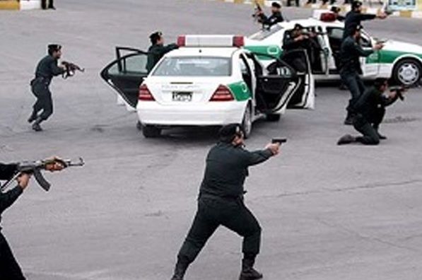 درگیری مسلحانه اشرار با پلیس؛ یک راننده عبوری جانباخت