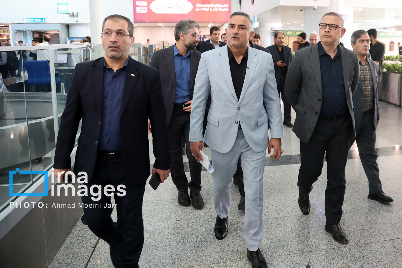 اعزام زائران اربعین از ترمینال سلام