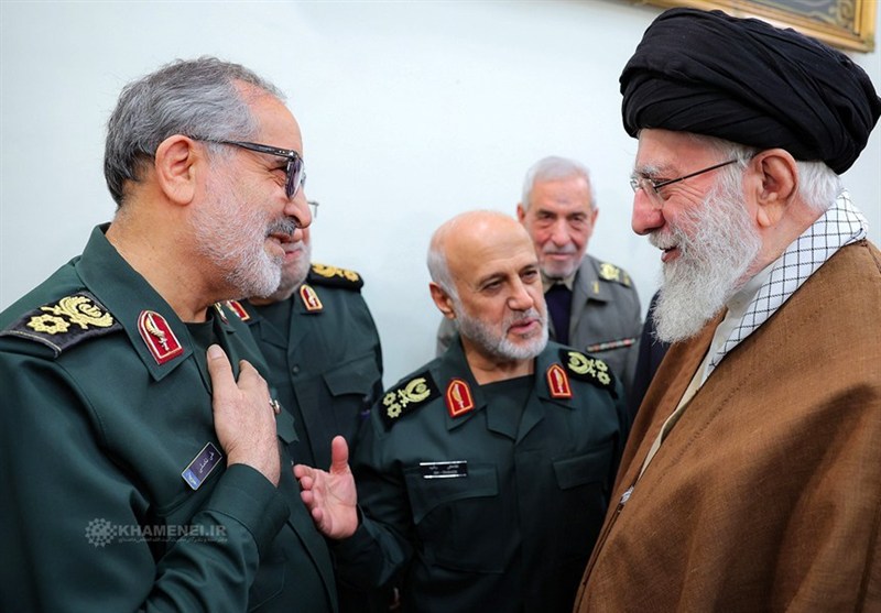 گفتوگوی شهید شادمانی با رهبر انقلاب بعد از آخرین اعطای درجه در ۲۴ خرداد