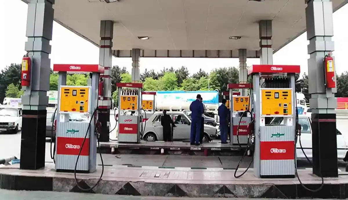 جایگاههای سوخت همچنان در انتظار بنزین سوپر وارداتی