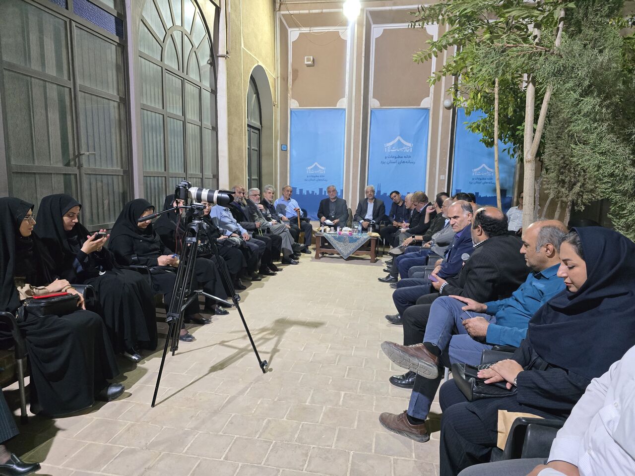 نماینده یزد در مجلس، نقادی فعالان رسانه برای ارتقاء عملکرد مسئولان را خواستار شد